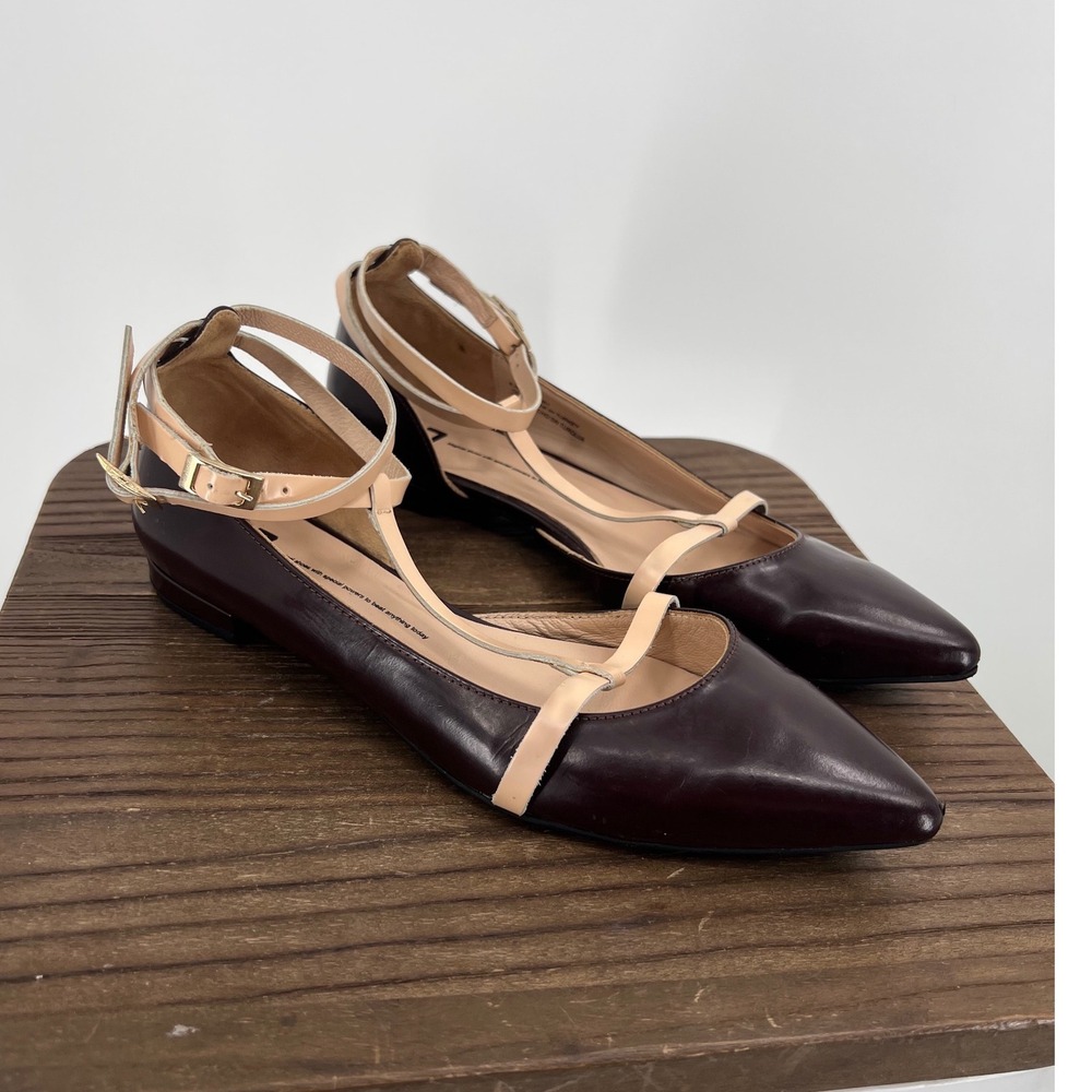 Adolfo Dominguez  Burgundy Leather Pointed Toe T-Strap Ankle Buckle Flats Sz 38